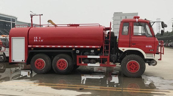 東風六驅灑水車圖片 東風六驅灑水車圖片