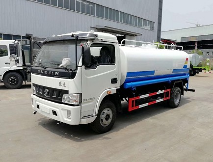 躍進不上牌8方灑水車圖片 躍進不上牌8方灑水車圖片