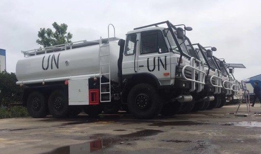 程力集團灑水車廠家4臺東風10噸灑水車出口非洲 程力集團灑水車廠家4臺東風10噸灑水車出口非洲