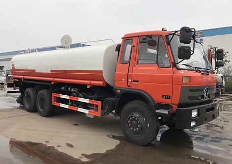 東風153后雙橋20噸灑水車圖片 東風153后雙橋20噸灑水車圖片