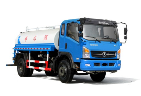 大運(yùn)征途12噸灑水車圖片 大運(yùn)征途12噸灑水車圖片