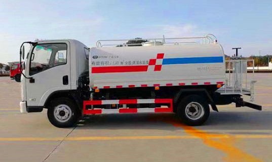 5方灑水車圖片_三環(huán)創(chuàng)客5噸綠化灑水車廠家價(jià)格3