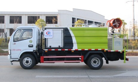 5噸東風(fēng)多利卡藍(lán)牌霧炮車2