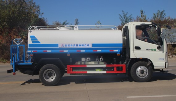 奧鈴天然氣氣瓶灑水車圖片 奧鈴天然氣氣瓶灑水車圖片