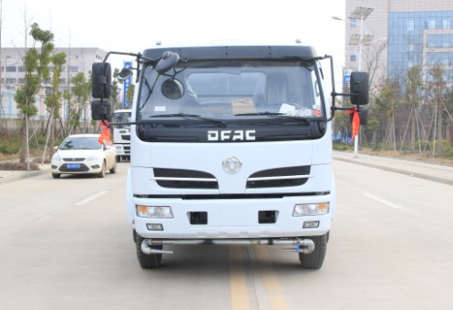 東風(fēng)福瑞卡灑水車圖片 東風(fēng)福瑞卡灑水車圖片