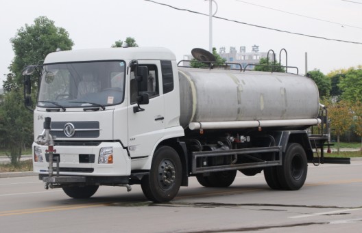 東風(fēng)天錦灑水車(不銹鋼罐體)高清圖片 東風(fēng)天錦灑水車(不銹鋼罐體)高清圖片