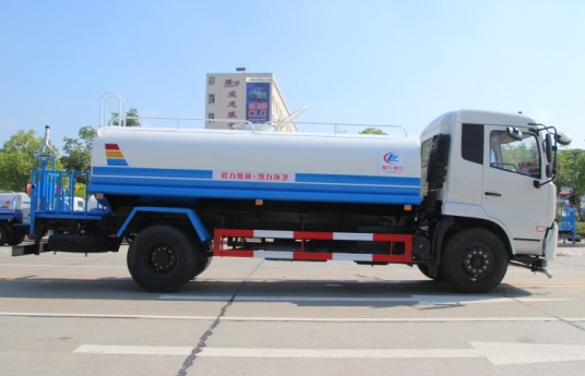 東風天錦灑水車圖片 東風天錦灑水車圖片