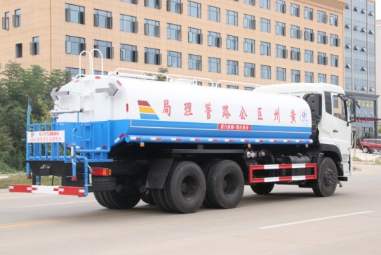 東風(fēng)天龍后雙橋灑水車高清圖片 東風(fēng)天龍后雙橋灑水車高清圖片