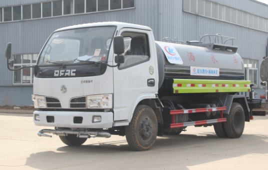 東風小多利卡灑水車(程力標準化罐體)高清圖片 東風小多利卡灑水車(程力標準化罐體)高清圖片