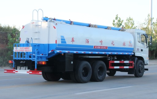 東風(fēng)御龍后雙橋灑水車高清圖片 東風(fēng)御龍后雙橋灑水車高清圖片