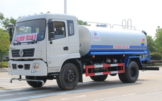 東風(fēng)專(zhuān)用底盤(pán)12方灑水車(chē)高清圖片 東風(fēng)專(zhuān)用底盤(pán)12方灑水車(chē)高清圖片