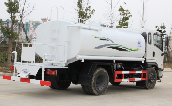 東風新款專用底盤(D1駕駛室)12方灑水車高清圖片 東風新款專用底盤(D1駕駛室)12方灑水車高清圖片