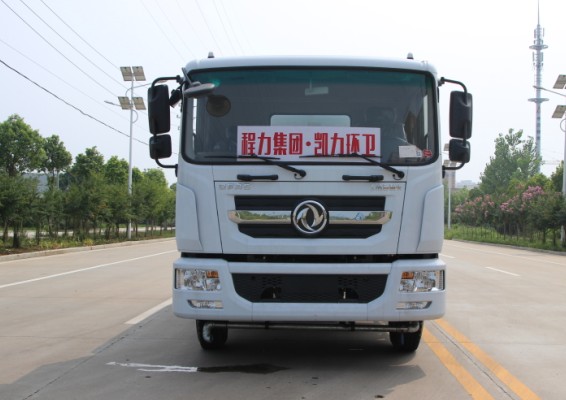 東風(fēng)多利卡D9灑水車帶霧炮(圓罐)高清圖片 東風(fēng)多利卡D9灑水車帶霧炮(圓罐)高清圖片