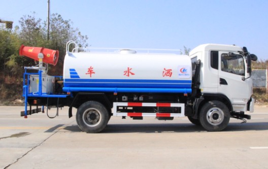 東風大運霧炮車高清圖片 東風大運霧炮車高清圖片