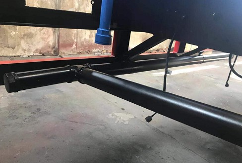 灑水車后尾部保險杠位置加裝自流灑水裝置 灑水車后尾部保險杠位置加裝自流灑水裝置