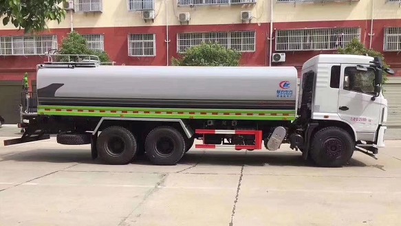 國六20方東風專底D3S后雙橋灑水車圖片 國六20方東風專底D3S后雙橋灑水車圖片