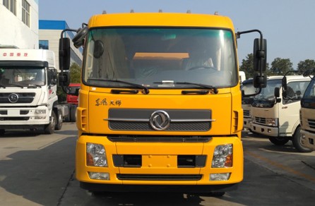 多功能灑水車參數_12方東風天錦農藥噴灑車廠家價格3