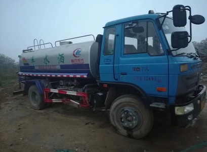 車主一手帶牌手續(xù)齊全東風(fēng)12噸灑水車圖片 車主一手帶牌手續(xù)齊全東風(fēng)12噸灑水車圖片