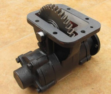 萬里揚(yáng)五檔5TS40變速箱取力器(42054014-010AS)4