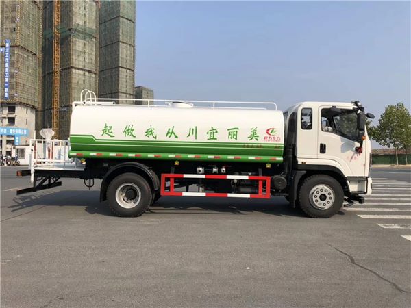 大運致勝15方灑水車圖片 大運致勝15方灑水車圖片