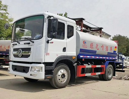 東風(fēng)多利卡D9灑水車圖片 東風(fēng)多利卡D9灑水車圖片