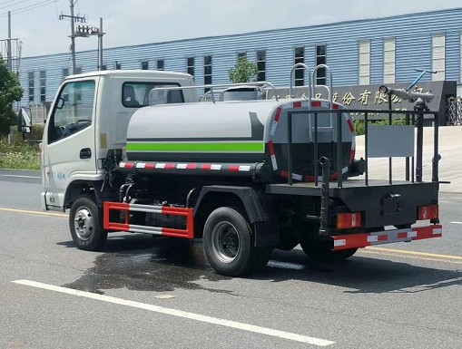 3噸灑水車價格查詢_國六3方凱馬K3柴油版藍牌綠化灑水車廠家價格4