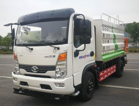 藍(lán)牌灑水車哪個牌子好_國六7方時風(fēng)風(fēng)馳藍(lán)牌綠化灑水車廠家價格2