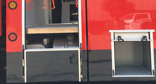 消防車翻轉(zhuǎn)腳踏板 消防車翻轉(zhuǎn)腳踏板