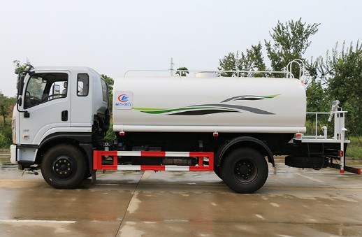 12方灑水車需要什么駕駛證_國六12噸東風專底D1L綠化灑水車廠家價格2