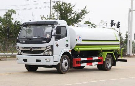 國六東風(fēng)多利卡D7灑水車圖片 國六東風(fēng)多利卡D7灑水車圖片