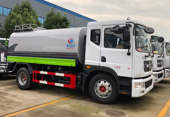 東風(fēng)多利卡D9灑水車 東風(fēng)多利卡D9灑水車