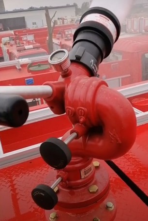 ����������AKRON�M(j��n)��������