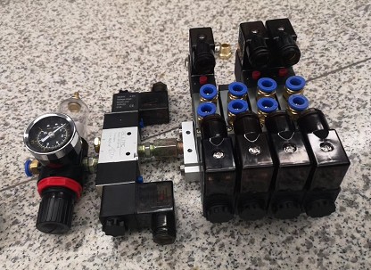 ����܇늴��y�M