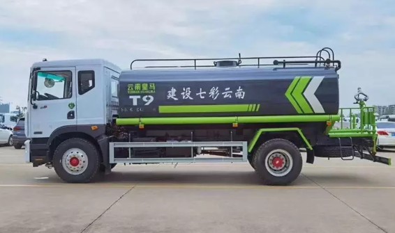 15噸東風多利卡D9灑水車 15噸東風多利卡D9灑水車