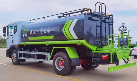 15噸東風多利卡D9灑水車 15噸東風多利卡D9灑水車