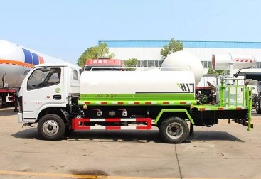 噴霧灑水車圖片 噴霧灑水車圖片