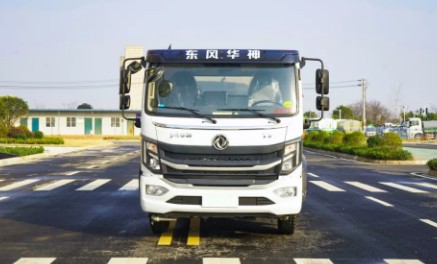 國六9.2m3東風(fēng)華神T3灑水車圖片 國六9.2m3東風(fēng)華神T3灑水車圖片