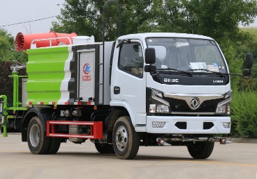 專業灑水車圖片 專業灑水車圖片