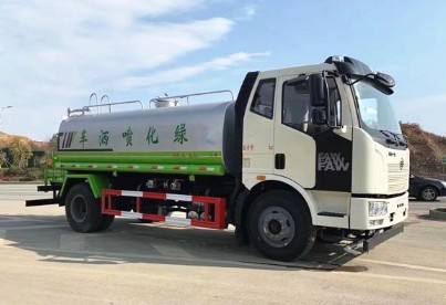 公路灑水車圖片 公路灑水車圖片