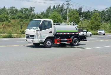 國六凱馬3噸灑水車圖片 國六凱馬3噸灑水車圖片
