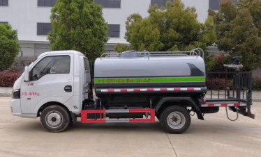 東風(fēng)途逸3噸綠化灑水車 東風(fēng)途逸3噸綠化灑水車