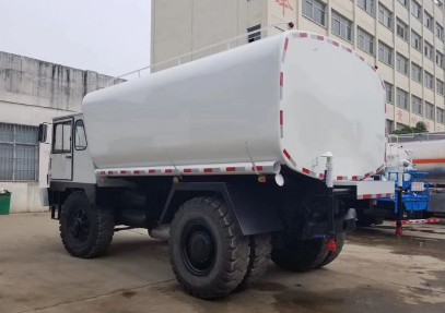 20方非公路礦用灑水車(chē)圖片 20方非公路礦用灑水車(chē)圖片