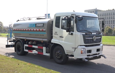 程力灑水車(chē)圖片 程力灑水車(chē)圖片