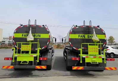 ����20���|�L���\С���S��ˮ܇�෽λ�DƬ