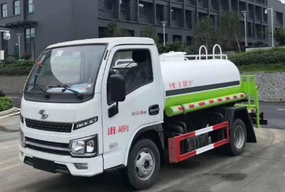 國(guó)六藍(lán)牌2.5方躍進(jìn)福運(yùn)S80灑水車(chē)圖片 國(guó)六藍(lán)牌2.5方躍進(jìn)福運(yùn)S80灑水車(chē)圖片