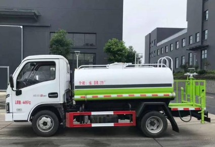 國(guó)六藍(lán)牌2.5方躍進(jìn)福運(yùn)S80灑水車(chē)圖片 國(guó)六藍(lán)牌2.5方躍進(jìn)福運(yùn)S80灑水車(chē)圖片