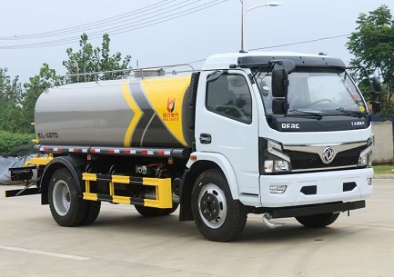 國(guó)六東風(fēng)福瑞卡灑水車圖片 國(guó)六東風(fēng)福瑞卡灑水車圖片