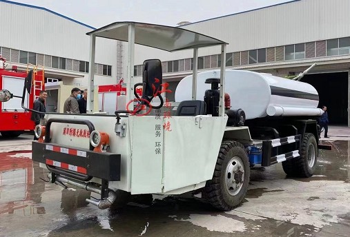 湖北江南防爆無軌膠輪灑水車 湖北江南防爆無軌膠輪灑水車