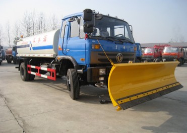 鏟雪灑水車圖片 鏟雪灑水車圖片