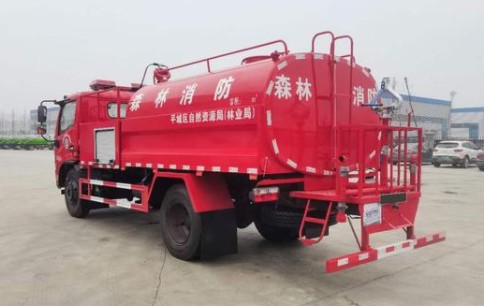 東風7.5方森林消防灑水車 東風7.5方森林消防灑水車